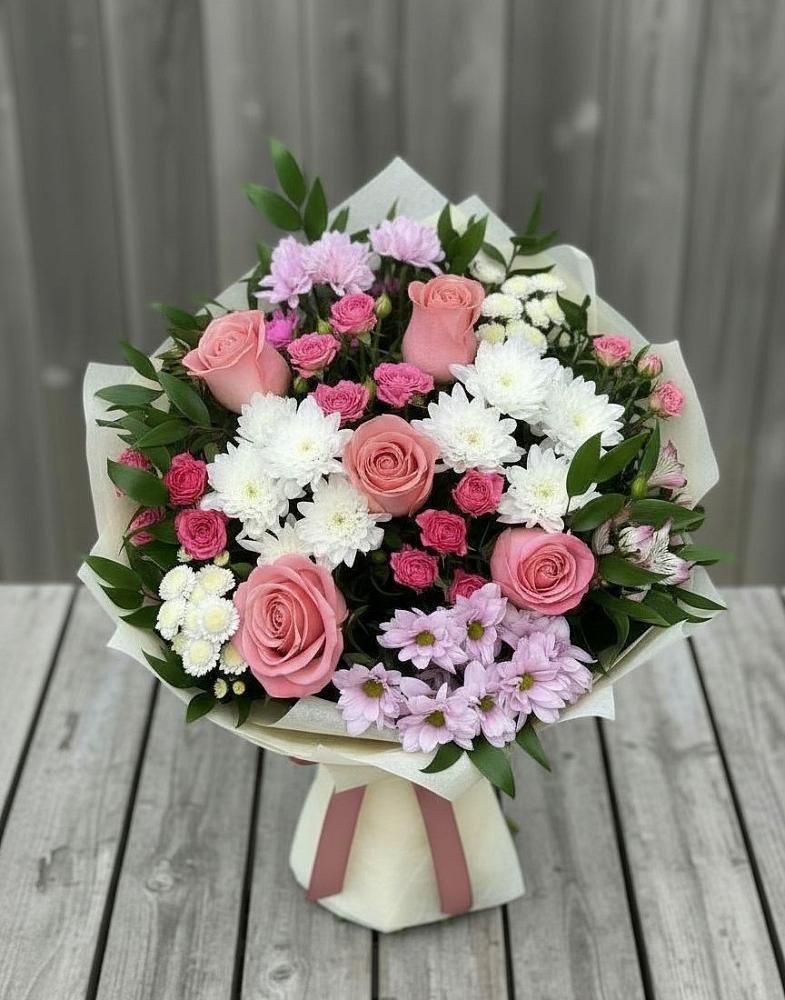 Букет цветов из: Альстромерии, Гвоздики, Розы и Хризантемы в Лениногорске
