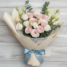 Букет цветов из:  Лизиантусы в Лениногорске