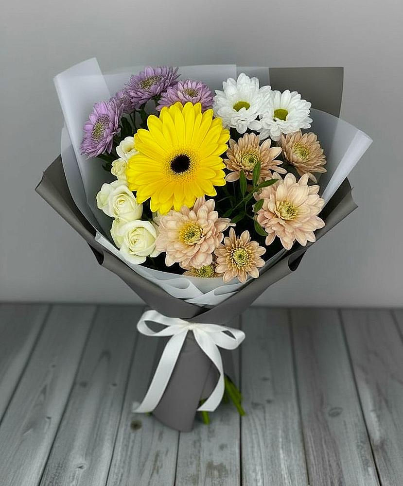 Букет цветов из: Розы, Герберы и Хризантемы в Лениногорске