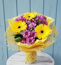 Букет цветов из:  Хризантемы и Герберы в Лениногорске