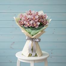Букет цветов из:  Орхидеи и Розы в Лениногорске