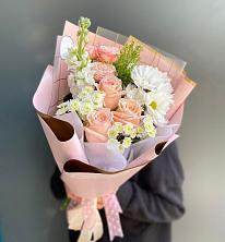 Букет цветов из:  Хризантемы и Розы в Лениногорске