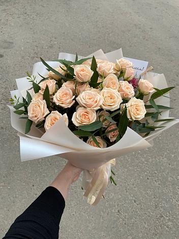 Букет Кремовые розы Латте в Лениногорске