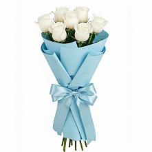 Букет 7 белых роз Проуд в Лениногорске