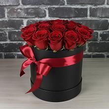 Цветочная композиция из Розы в шляпной коробке в Лениногорске