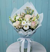 Букет цветов из:  Розы и Лизиантусы в Лениногорске