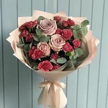 Букет цветов из:  Гвоздики и Розы в Лениногорске