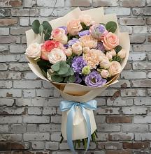 Букет цветов из:  Розы, Лизиантусы и Гвоздики #REPLACE_PRED# Лениногорске