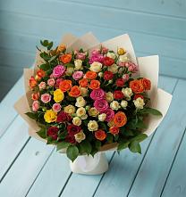 Букет Микс из разноцветных кустовых роз в Лениногорске